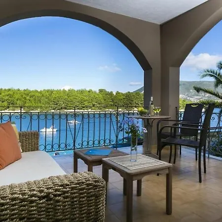 Windward At Captains Apartment